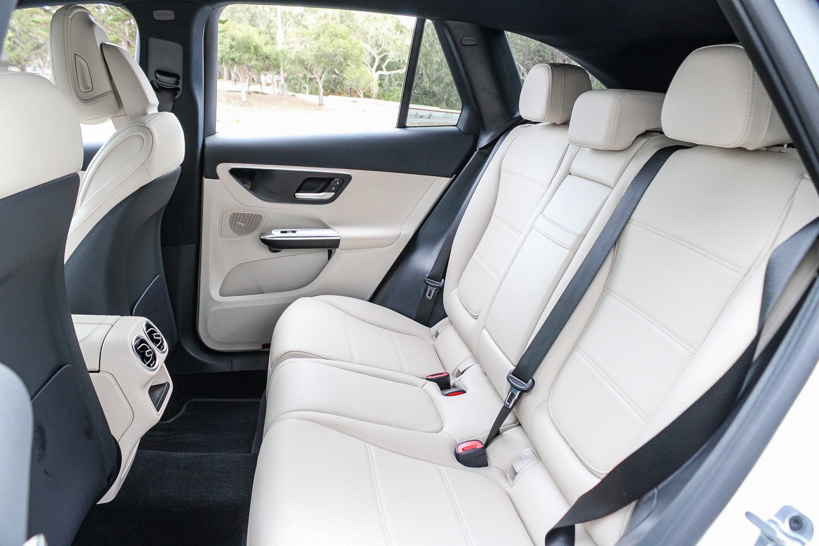 Certified 2026 Mercedes-Benz GLC 300 4MATIC image 19