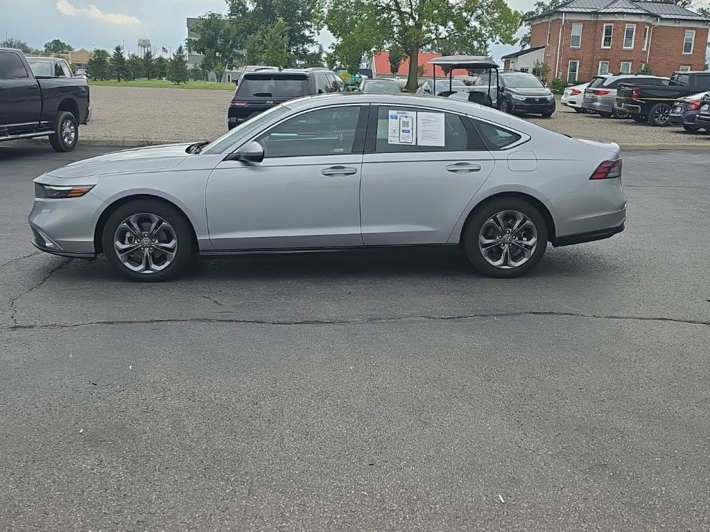 Certified 2023 Honda Accord EX image 4
