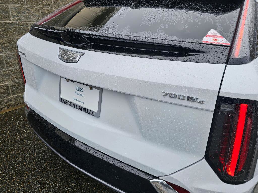 New 2026 Cadillac Optiq Luxury 2 AWD/4WD image 18