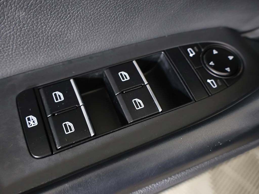 Used 2025 MAZDA CX-50 AWD 2.5 S w/ Premium Package image 40
