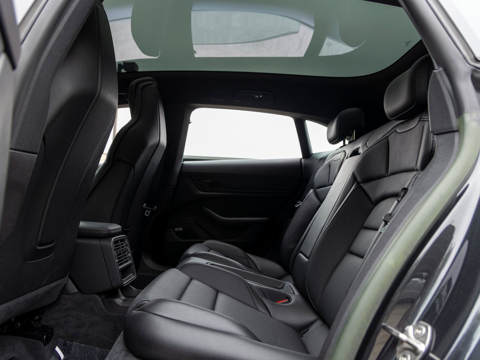 Certified 2023 Porsche Taycan 4 Cross Turismo image 36