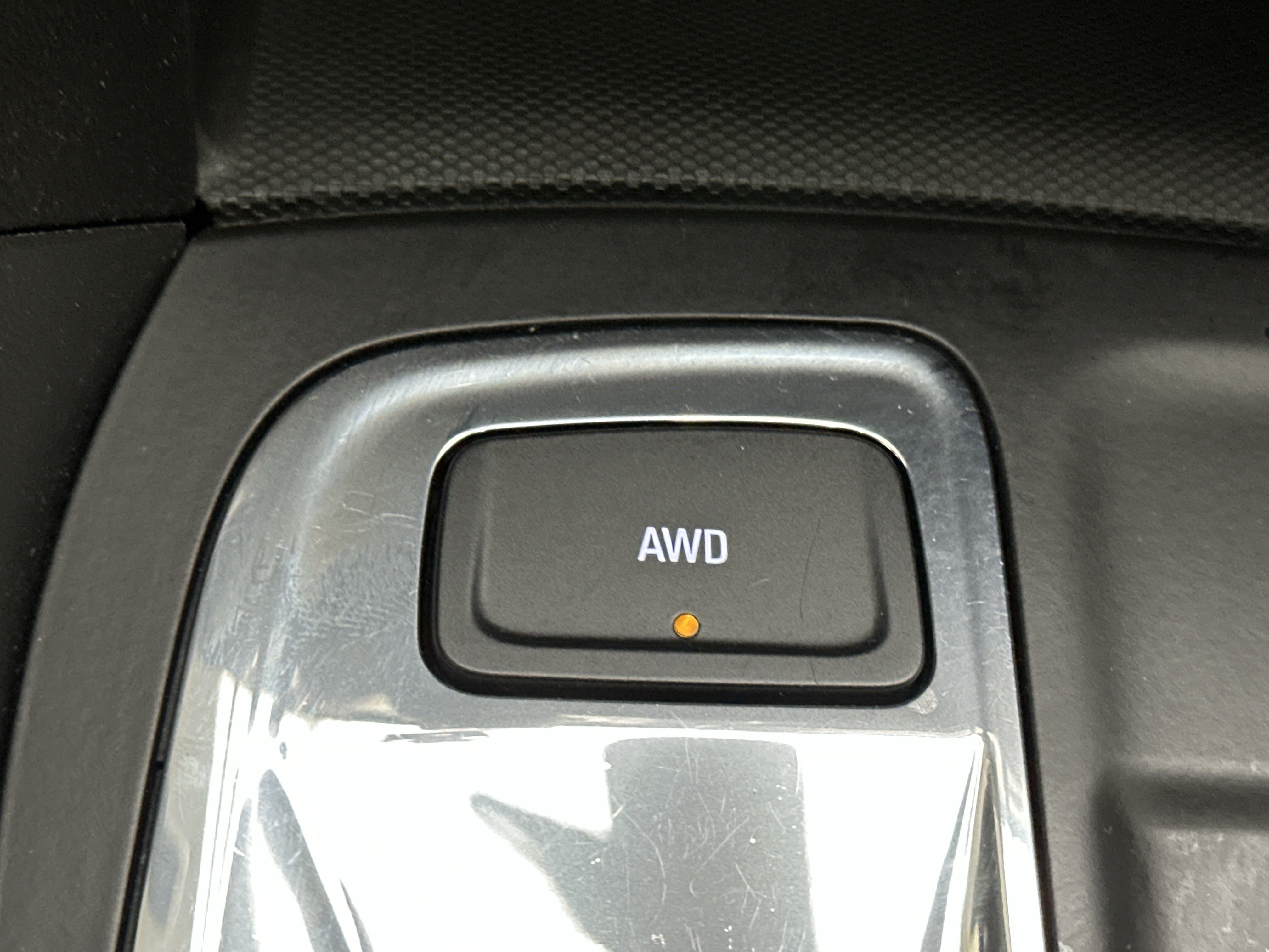 Used 2023 Chevrolet Equinox LT w/ LPO, Floor Liner Package AWD/4WD image 32