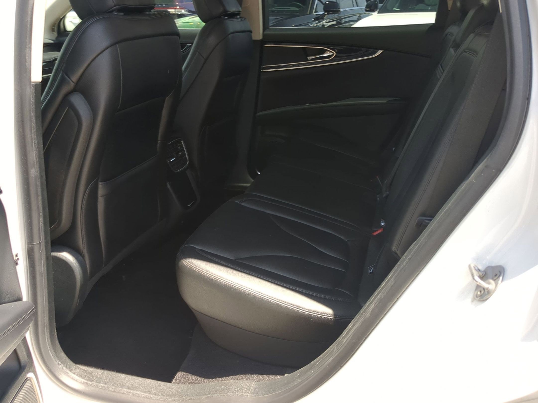 Used 2022 Lincoln Nautilus FWD w/ Premium Package image 21
