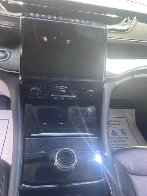 Used 2021 Jeep Grand Cherokee L Limited RWD image 12