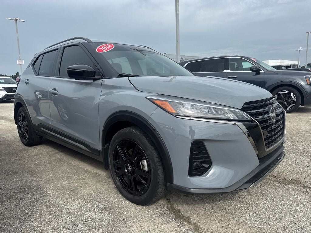 Used 2024 Nissan Kicks SR w/ SR Premium Package FWD image 9