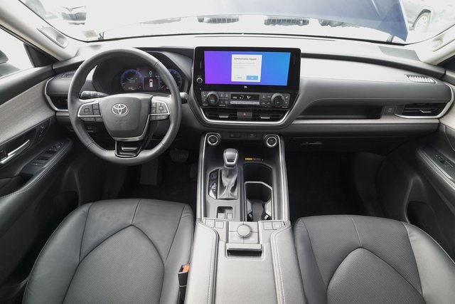 Used 2024 Toyota Grand Highlander Limited image 24