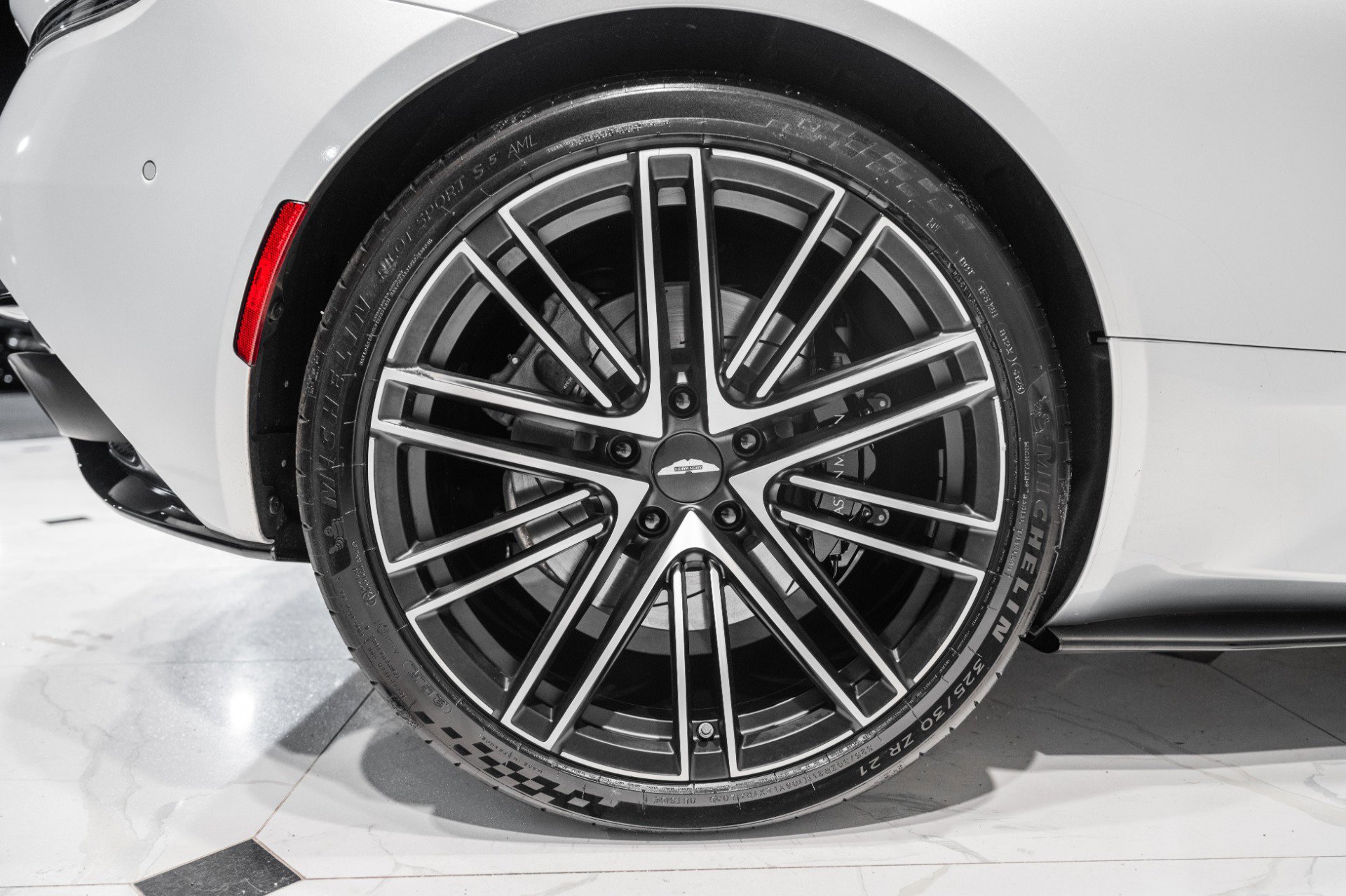 Used 2024 Aston Martin DB12 V8 image 43