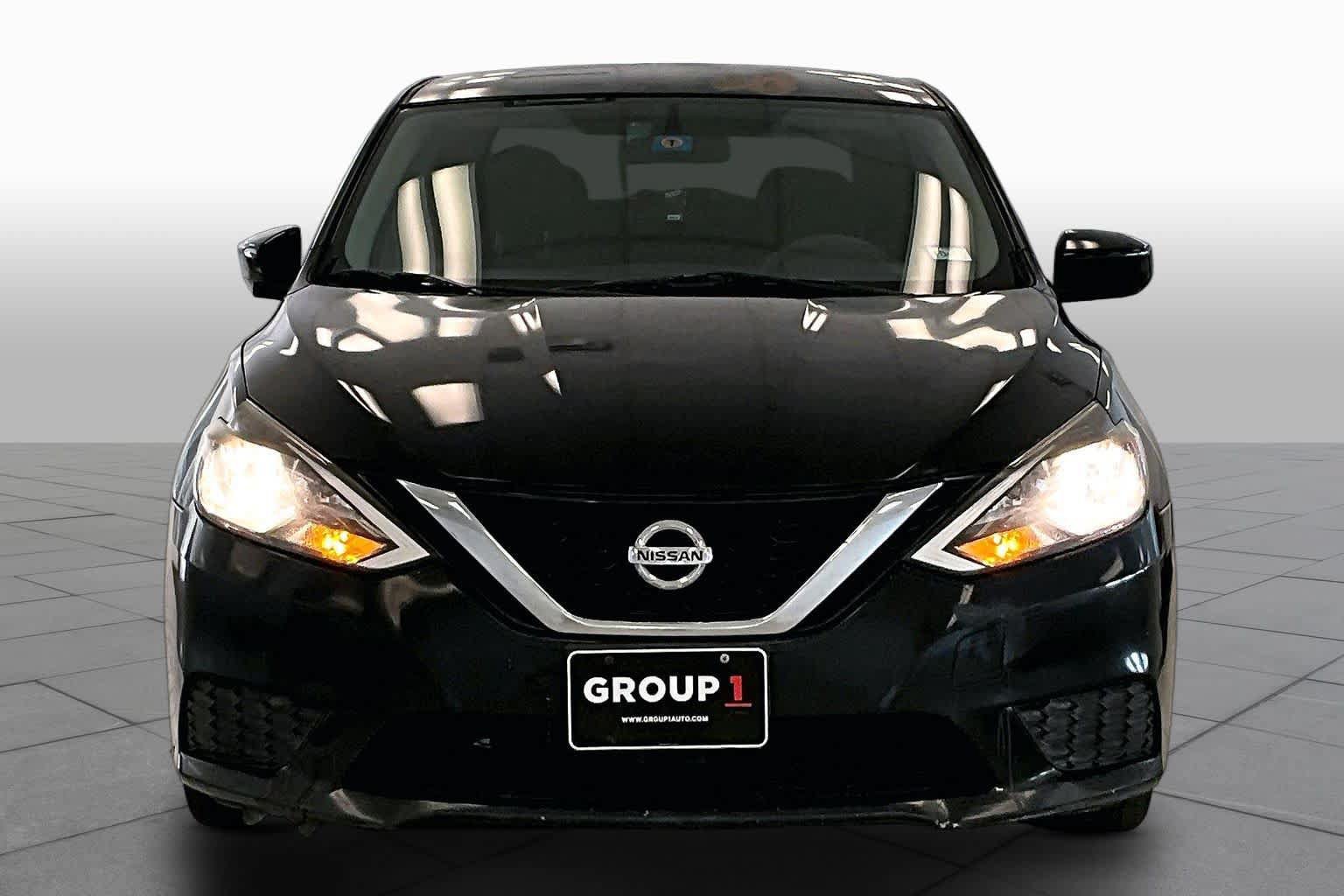 Used 2017 Nissan Sentra SV FWD image 3