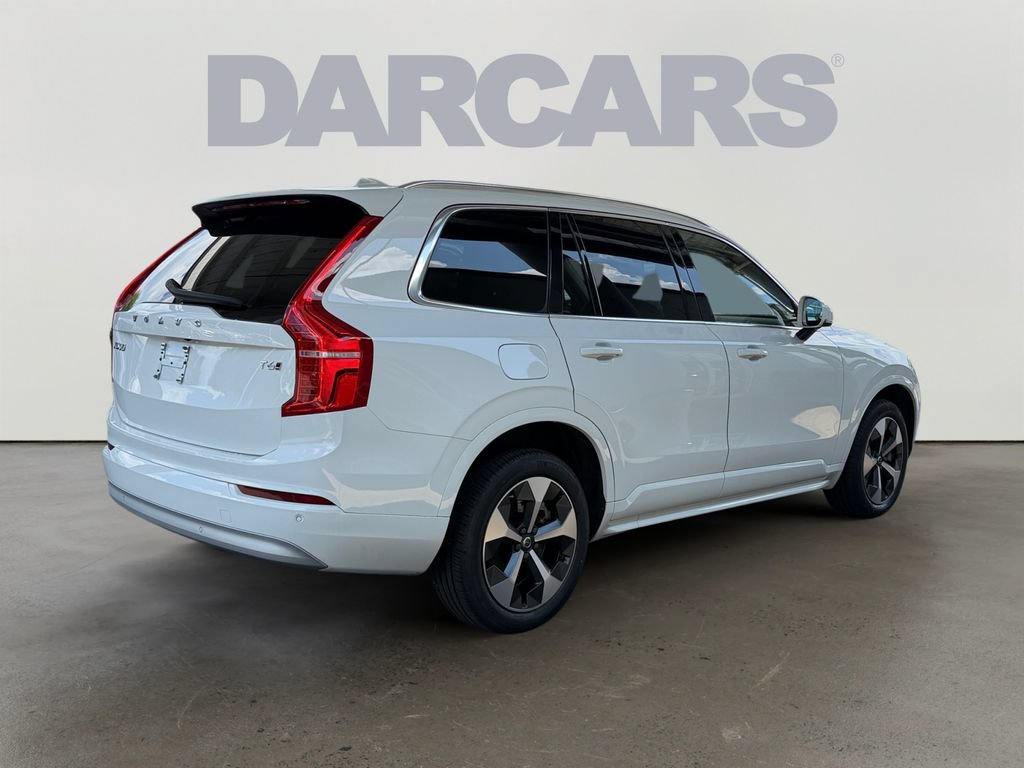 Used 2022 Volvo XC90 T6 Momentum w/ Climate Package AWD/4WD image 6