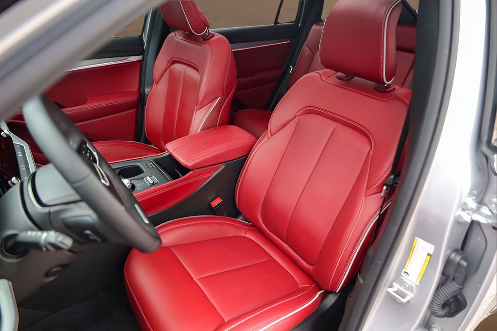 Used 2025 Jeep Wagoneer S Launch Edition image 7