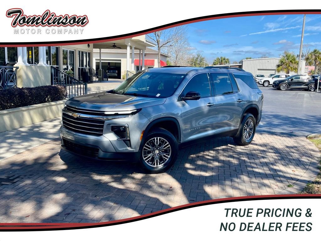 Used 2024 Chevrolet Traverse LT