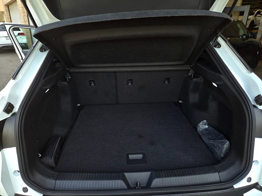 Used 2023 Volkswagen ID.4 Pro RWD image 20