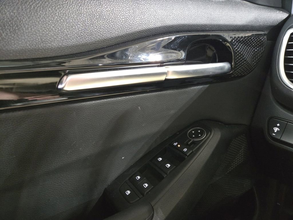 Certified 2026 Kia Seltos EX w/ EX Sunroof Package image 11