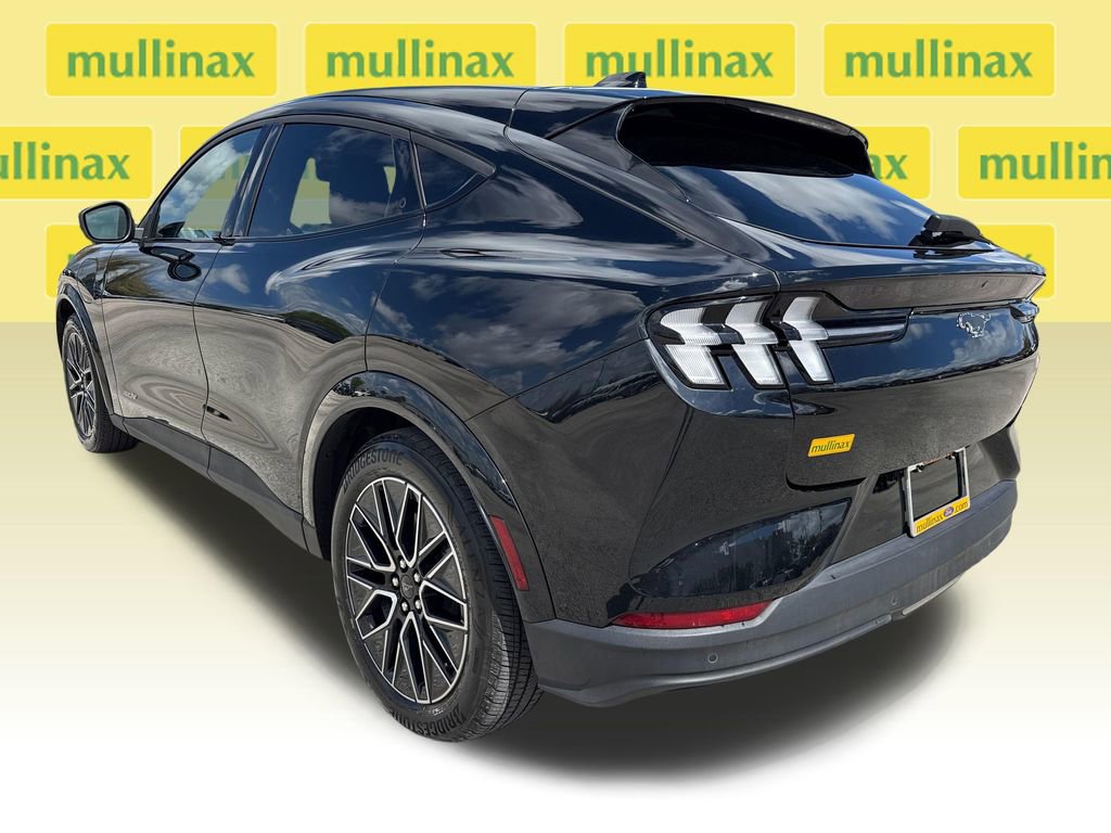 Certified 2025 Ford Mustang Mach-E Premium image 9