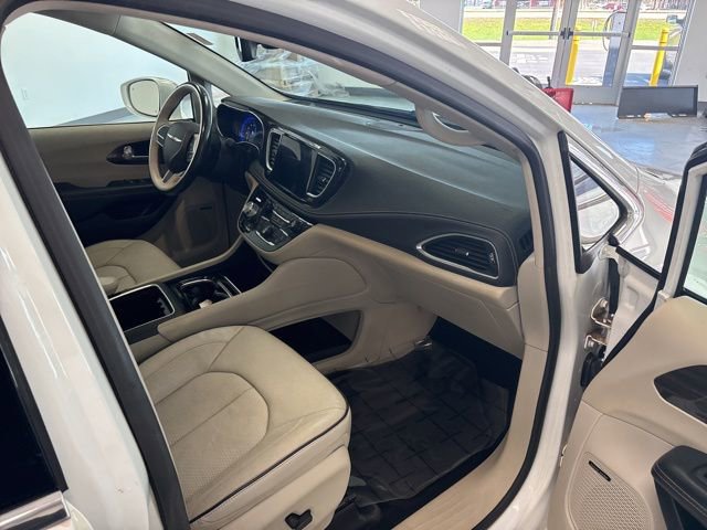 Used 2021 Chrysler Pacifica Limited w/ Premium & Safety Sphere Group AWD/4WD image 25