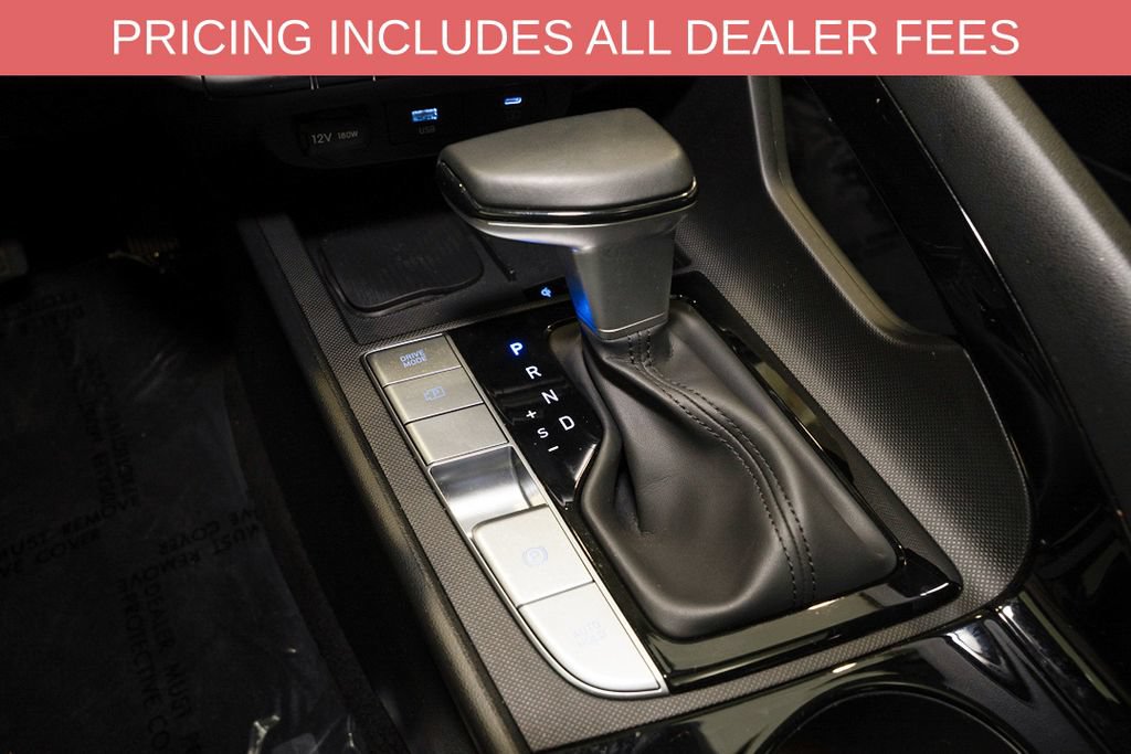 Used 2025 Hyundai Elantra SEL FWD image 17