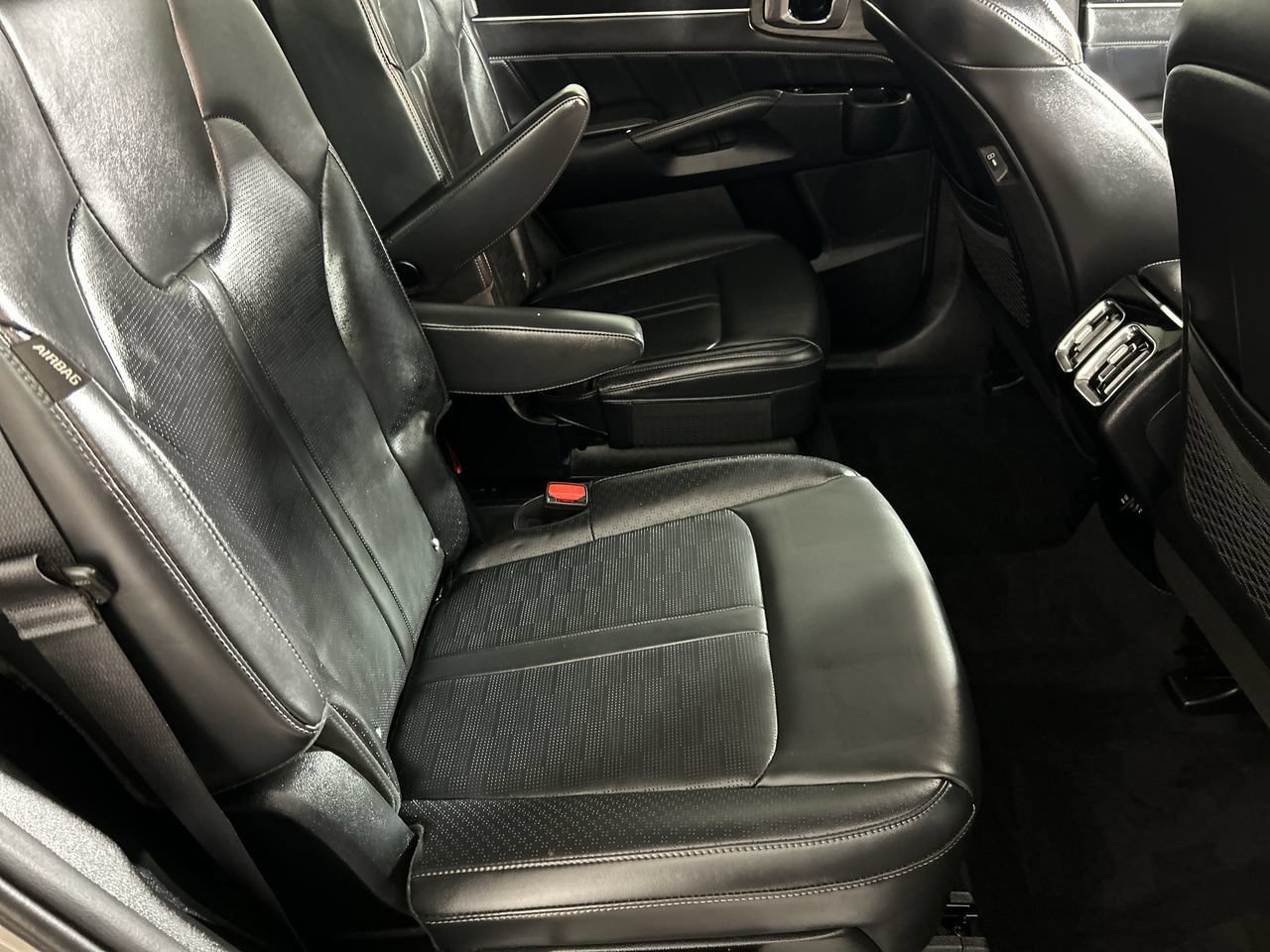 Used 2025 Kia Sorento SX AWD/4WD image 26