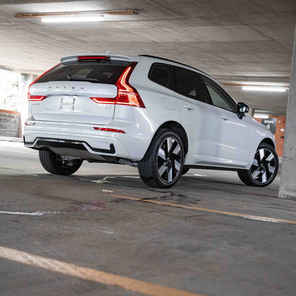 Certified 2024 Volvo XC60 T8 Plus w/ Protection Package Premier AWD/4WD image 6