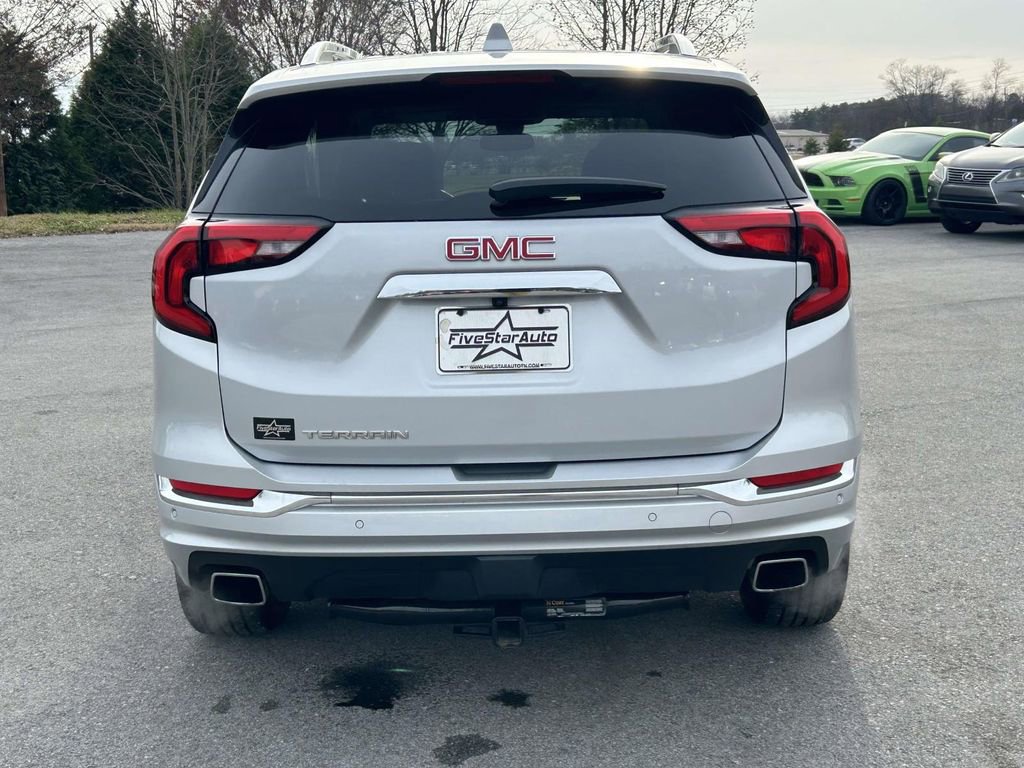 Used 2019 GMC Terrain Denali w/ Driver Alert Package II image 4