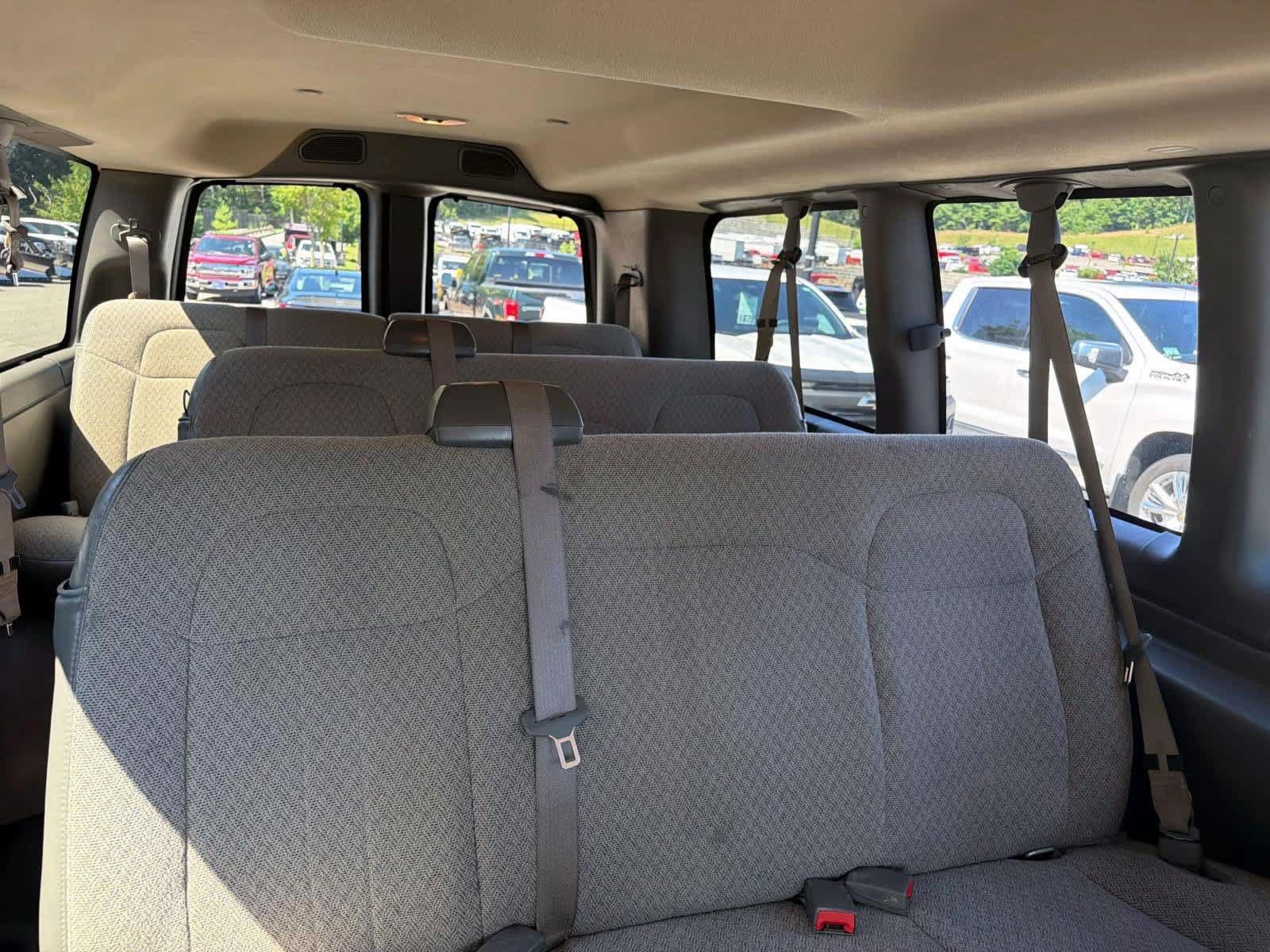 Used 2025 Chevrolet Express 2500 LT RWD image 8