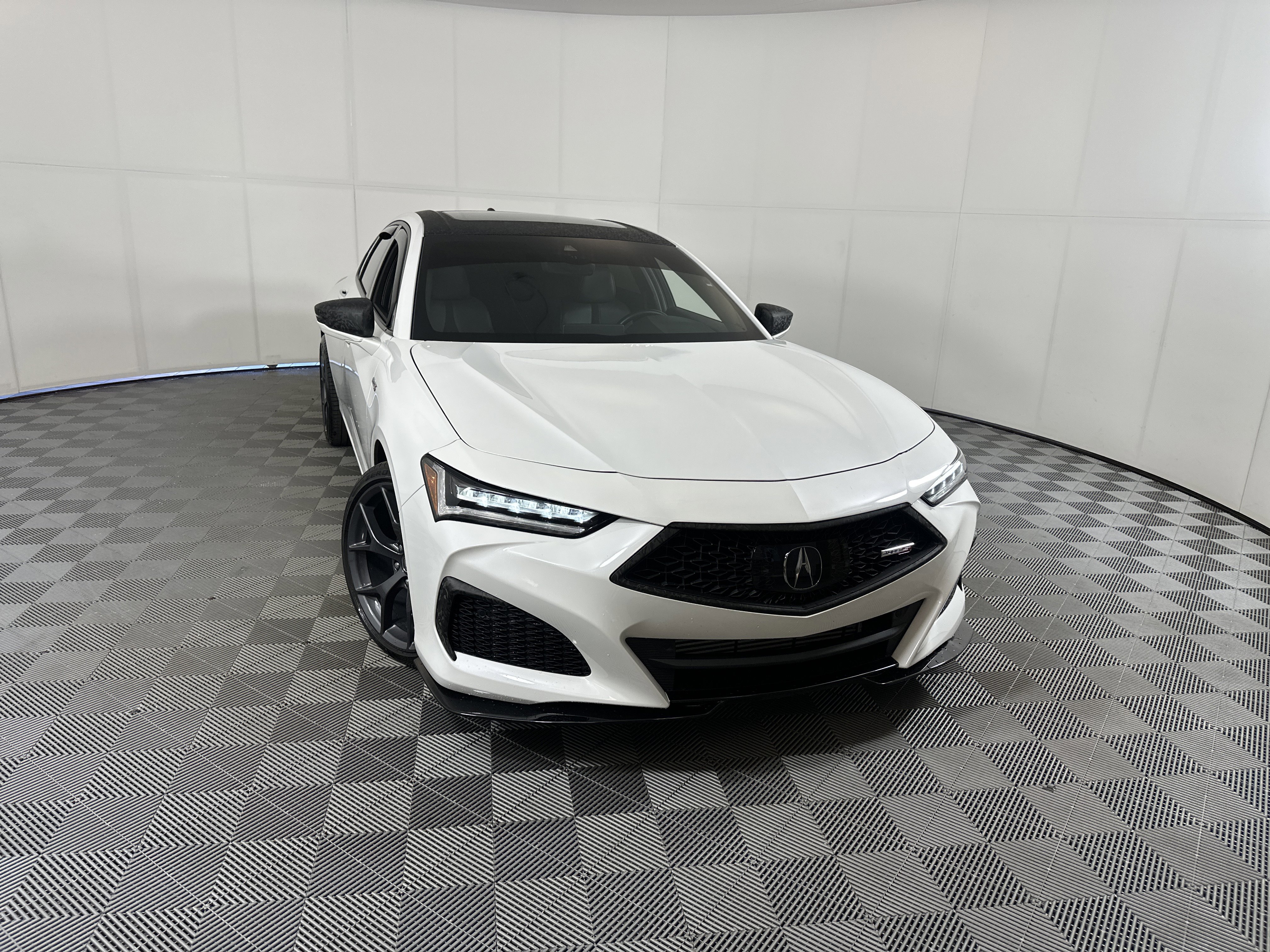 Used 2023 Acura TLX Type S image 1