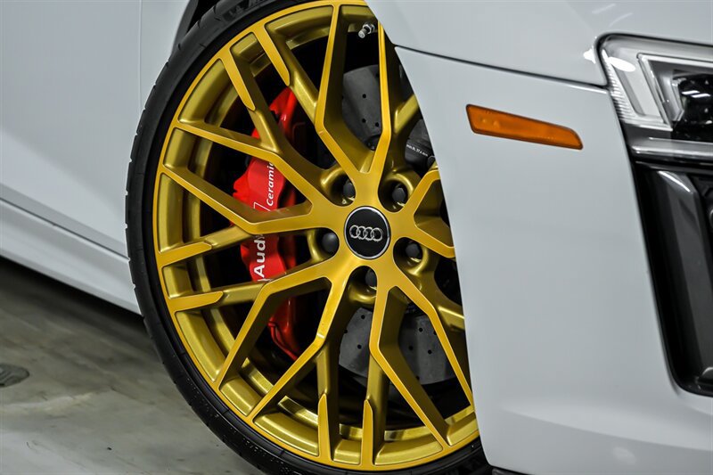 Used 2018 Audi R8 V10 plus AWD/4WD image 4