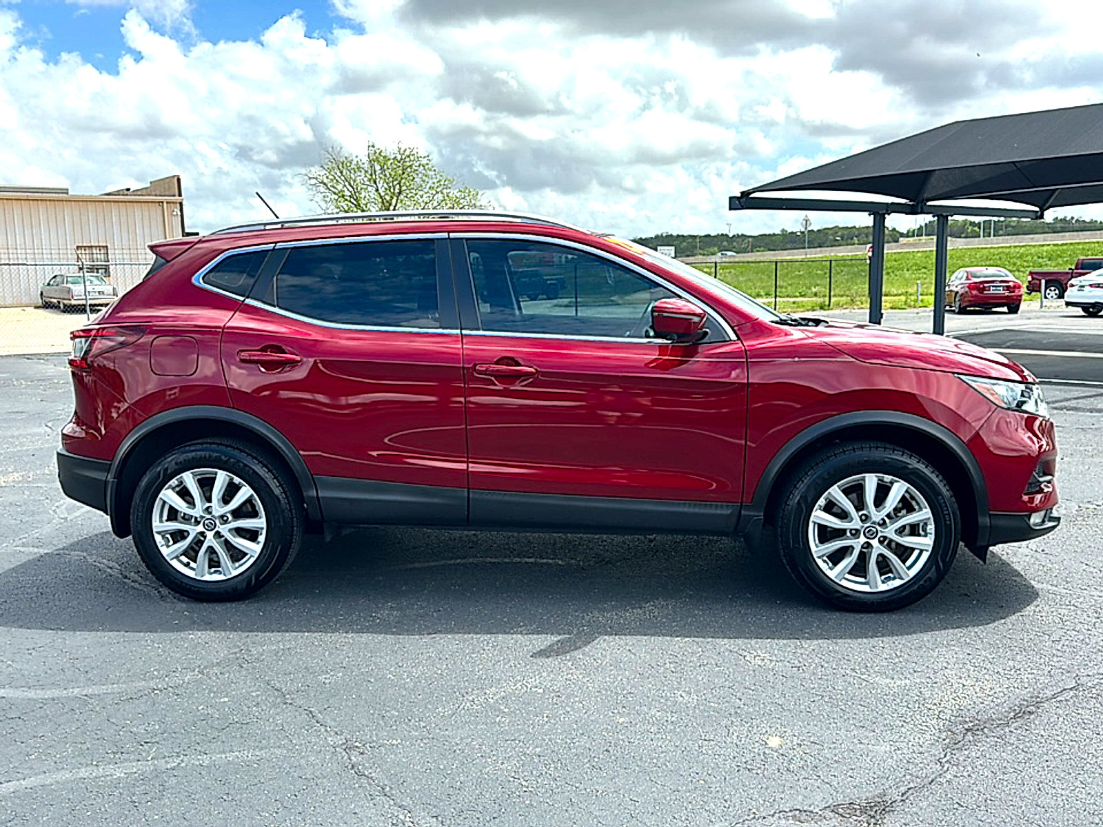 Used 2022 Nissan Rogue Sport SV w/ Technology Package FWD image 9