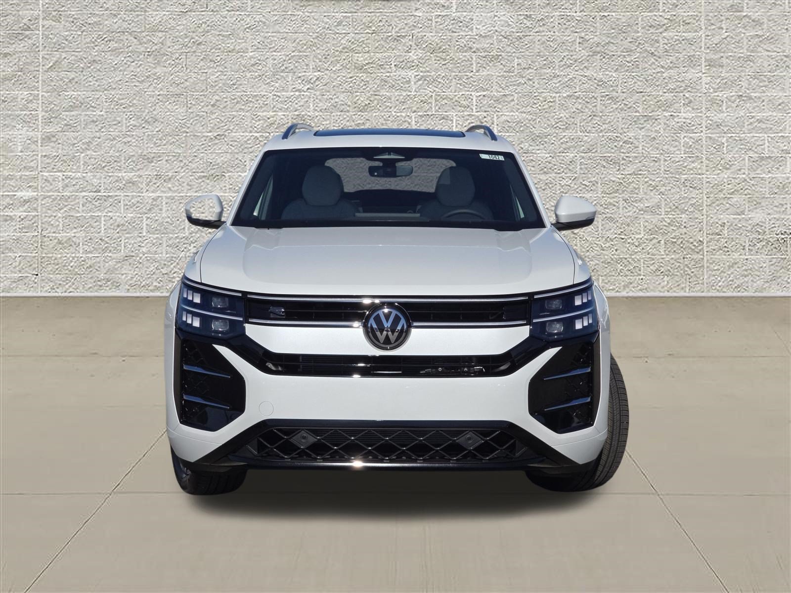 New 2027 Volkswagen Atlas SEL R-Line AWD/4WD image 2