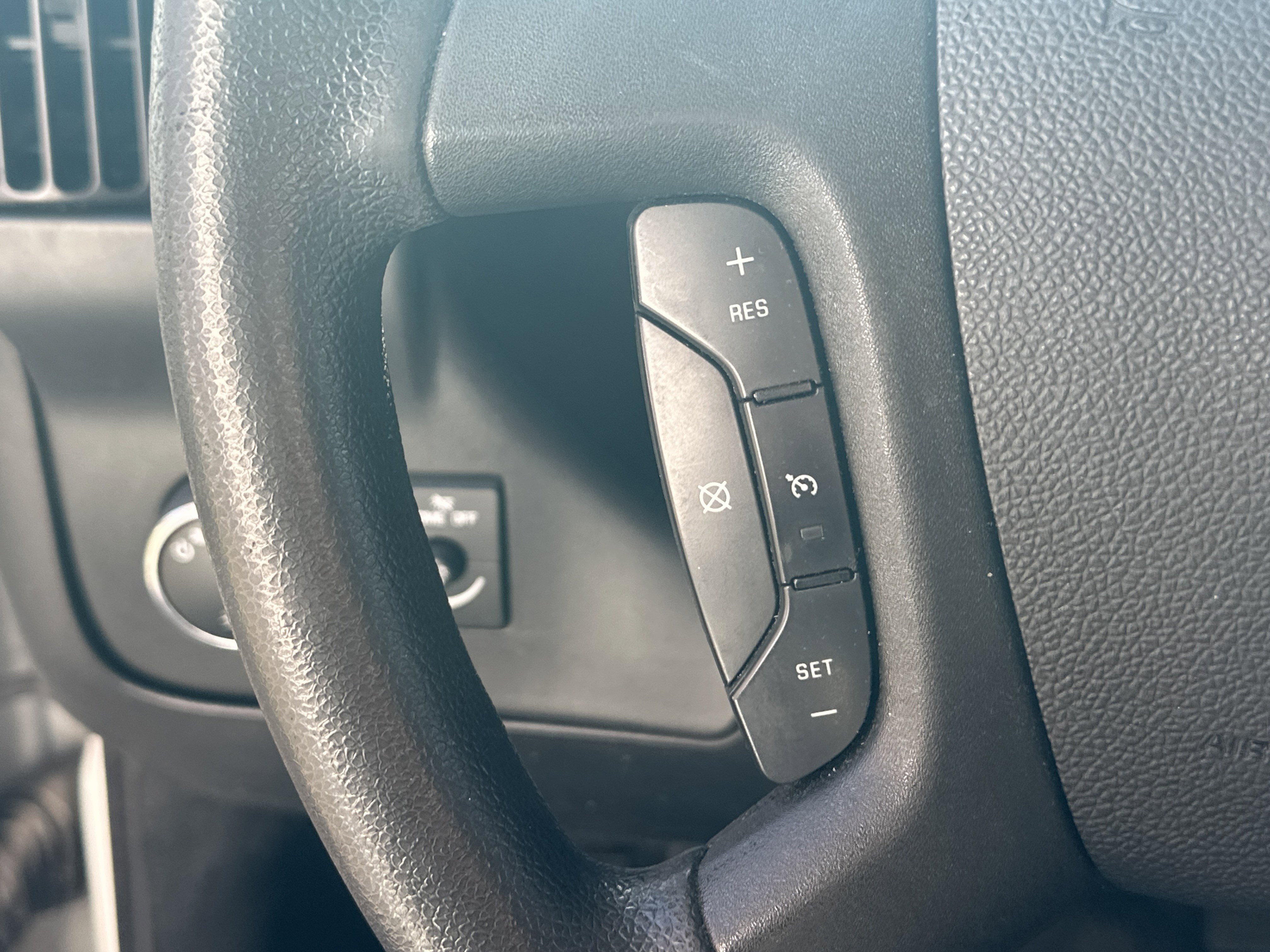 Used 2017 Chevrolet Express 3500 image 19