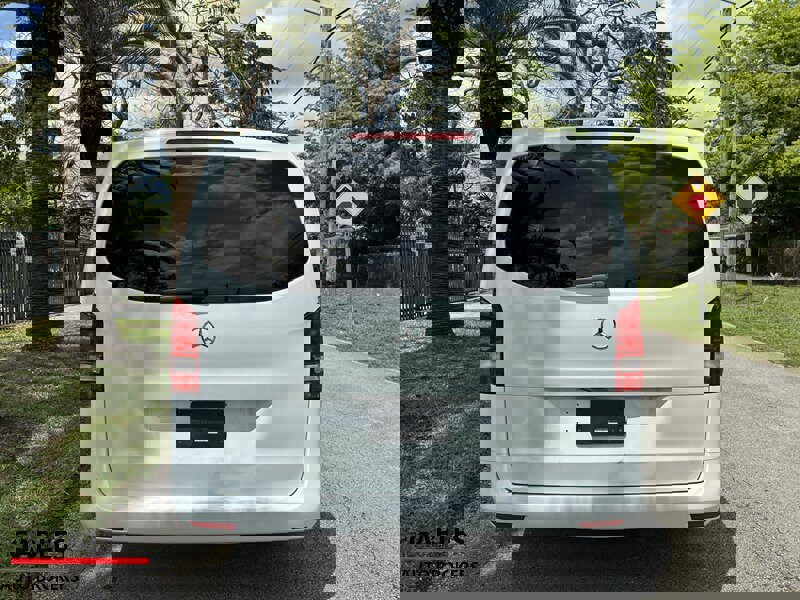 Used 2018 Mercedes-Benz Metris Passenger image 6