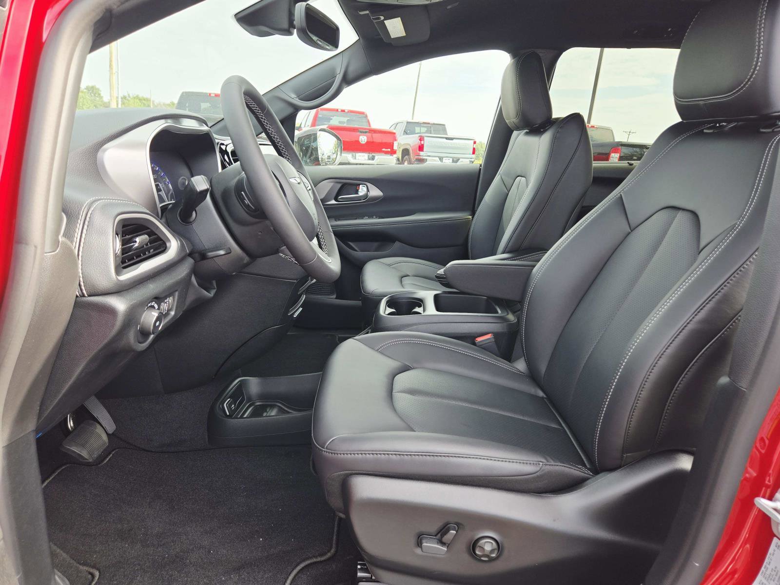 New 2026 Chrysler Pacifica Select image 11
