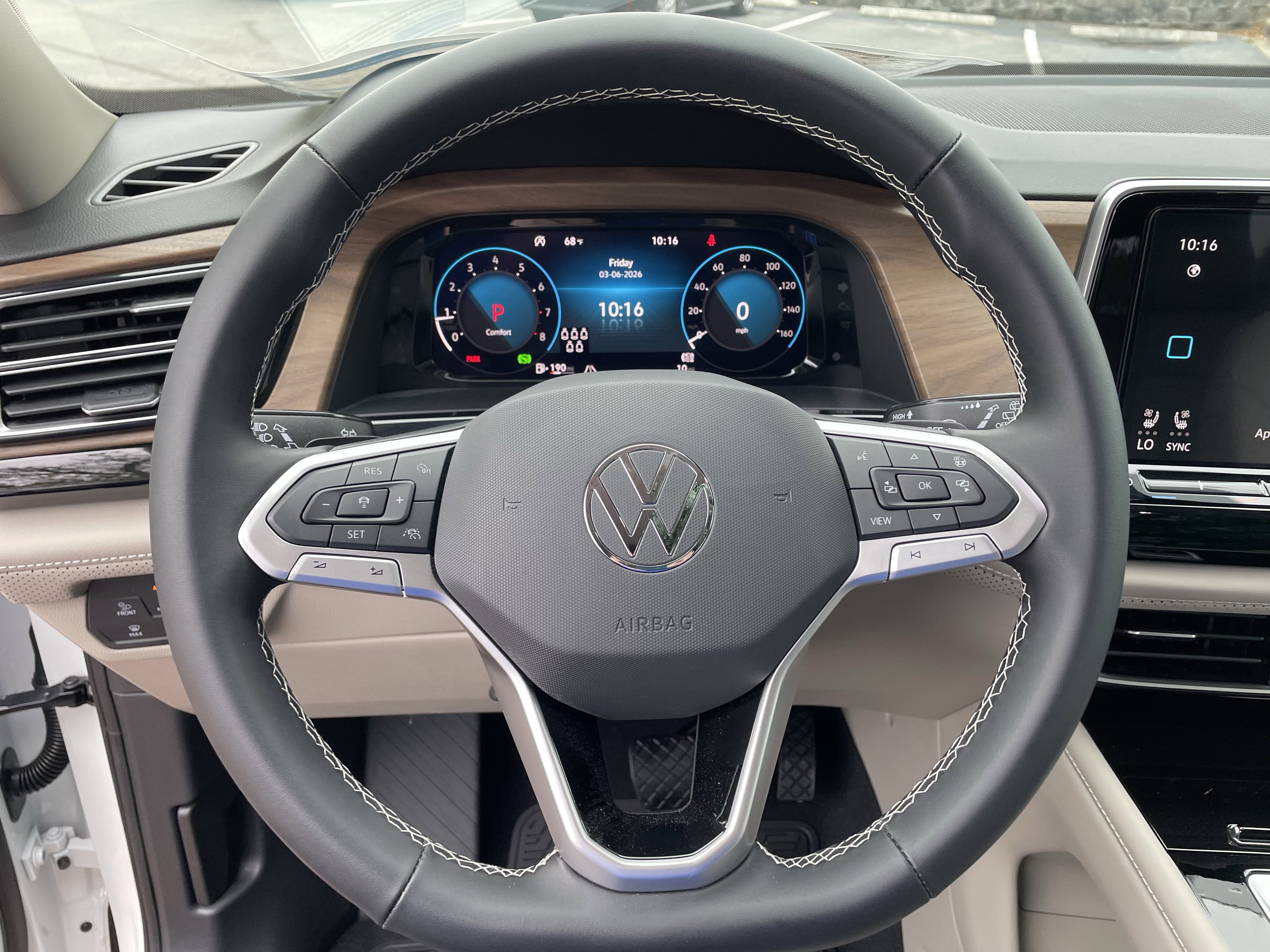 New 2026 Volkswagen Atlas SE image 18