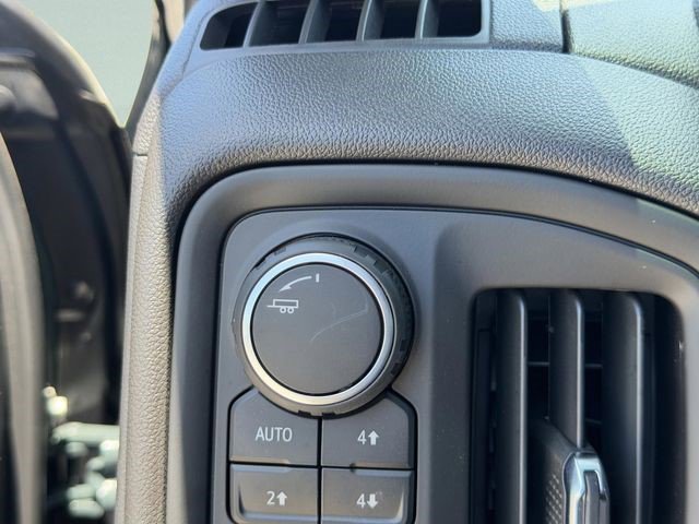 Certified 2025 Chevrolet Silverado 1500 Custom Trail Boss w/ Dark Appearance Package AWD/4WD image 26