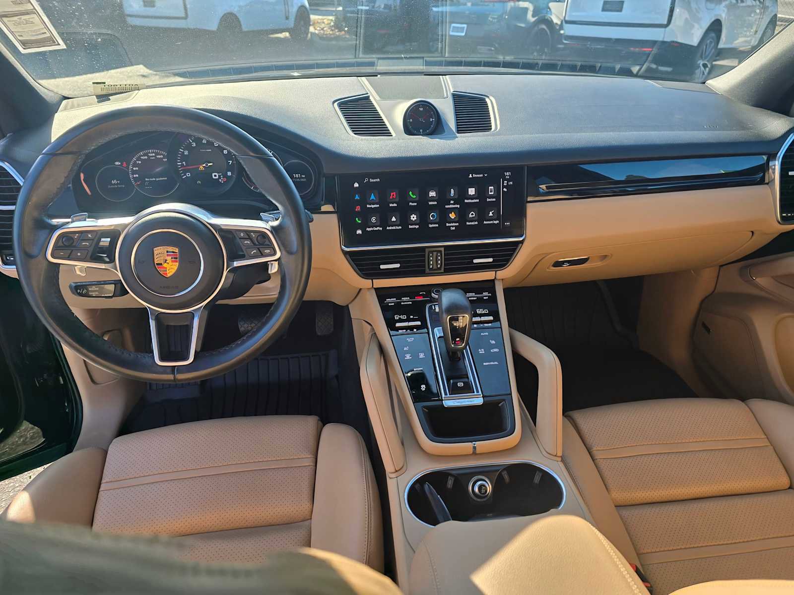 Used 2023 Porsche Cayenne Platinum Edition image 23