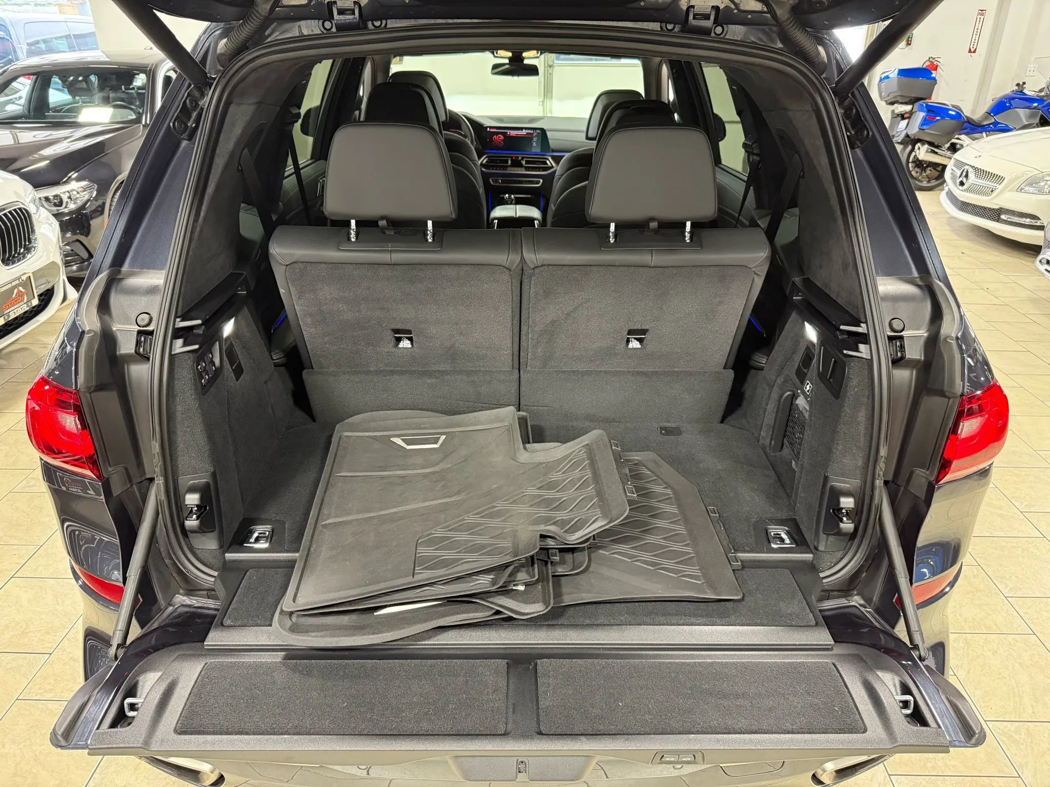 Used 2021 BMW X7 M50i image 35