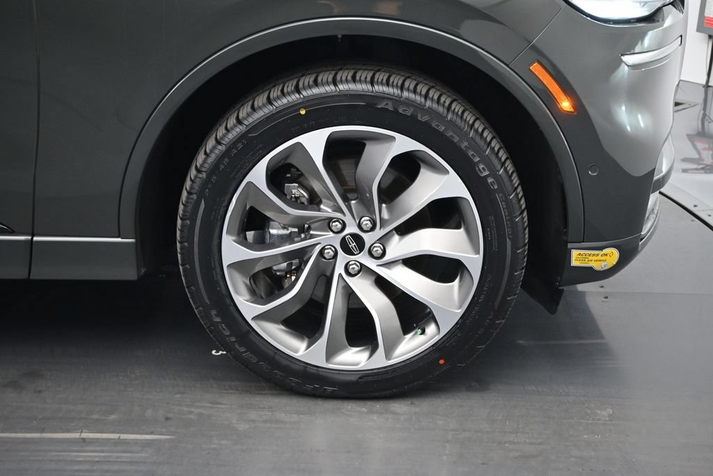 Used 2022 Lincoln Aviator Grand Touring w/ Equipment Group 301A AWD/4WD image 25