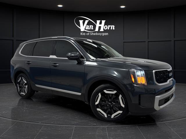 Used 2024 Kia Telluride EX image 40