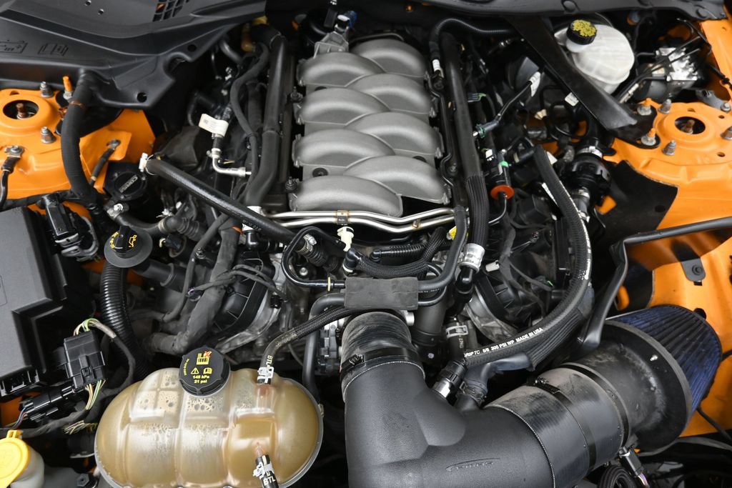 Used 2018 Ford Mustang GT Premium w/ Equipment Group 401A RWD image 24