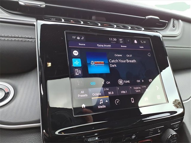 New 2025 Jeep Grand Cherokee L Altitude image 17