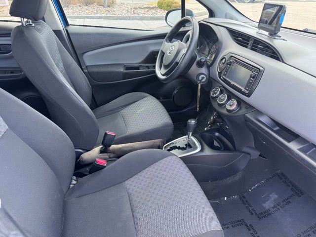 Used 2015 Toyota Yaris L image 14