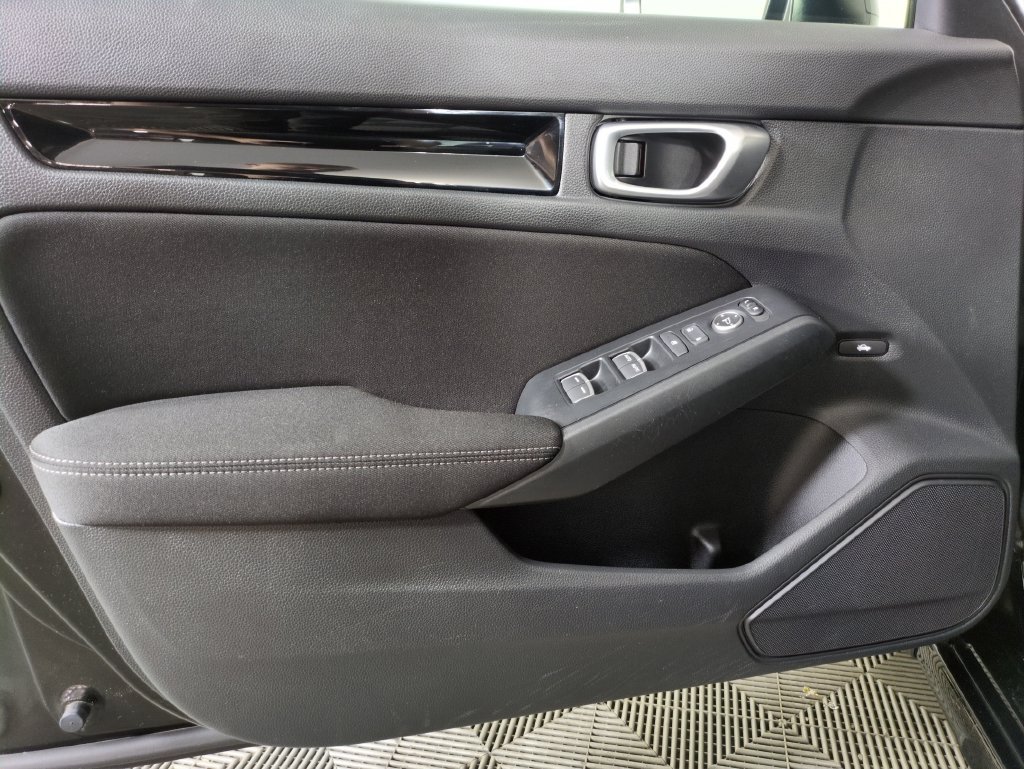 Certified 2024 Honda Civic EX image 11