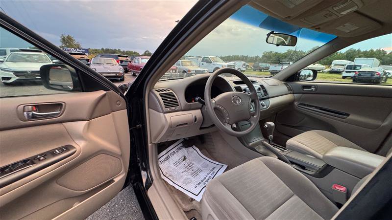 Used 2005 Toyota Camry LE FWD image 31