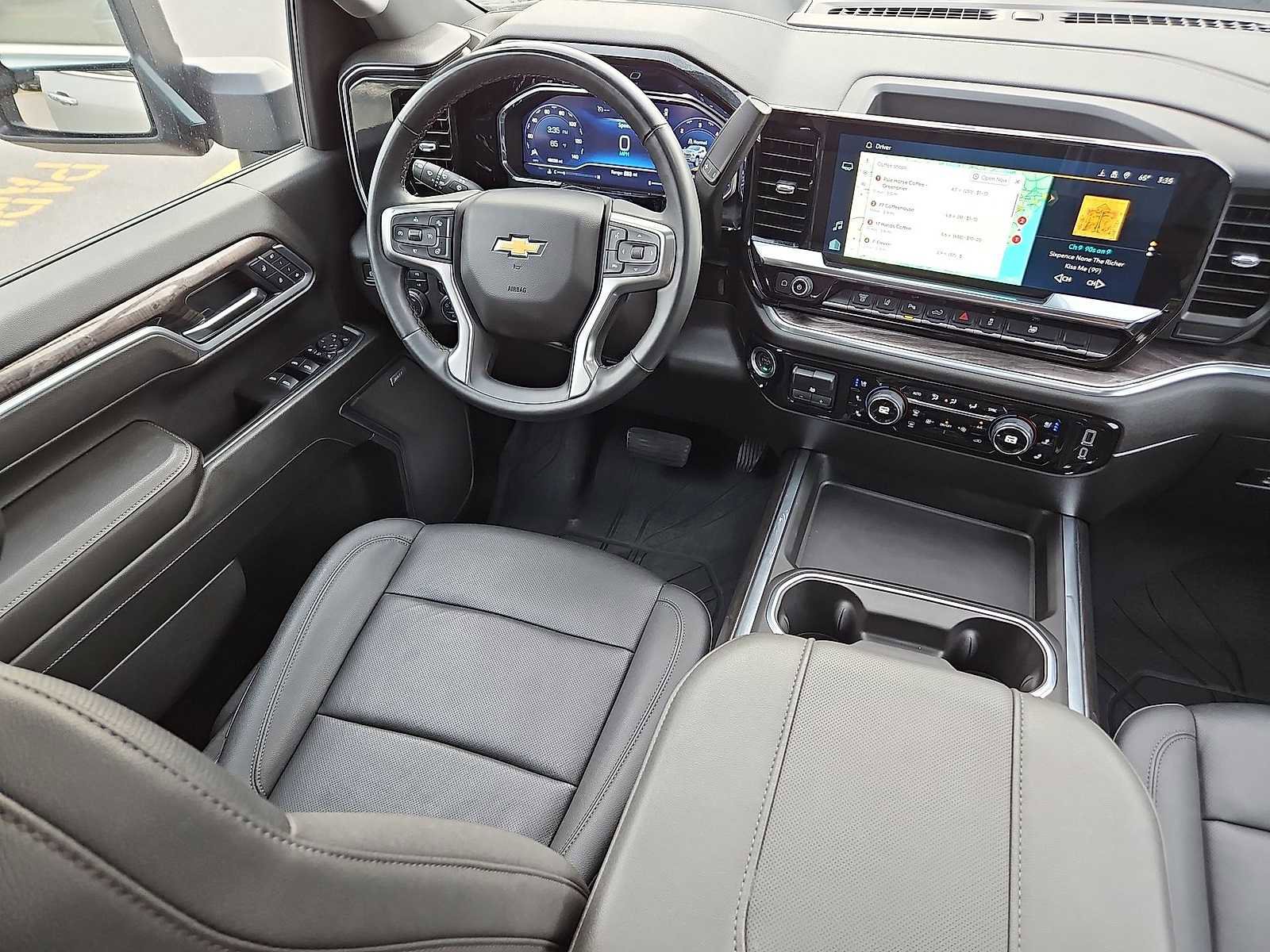 Used 2025 Chevrolet Silverado 3500 LTZ w/ LTZ Plus Package image 10