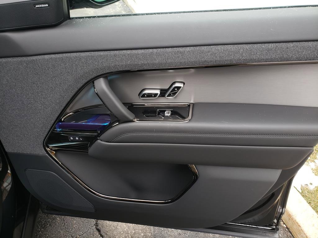 New 2026 Land Rover Range Rover Sport Dynamic SE image 21