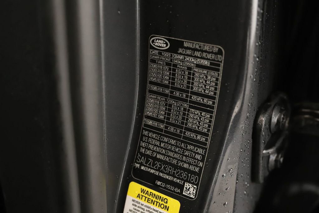 Used 2024 Land Rover Range Rover Evoque Dynamic SE image 26