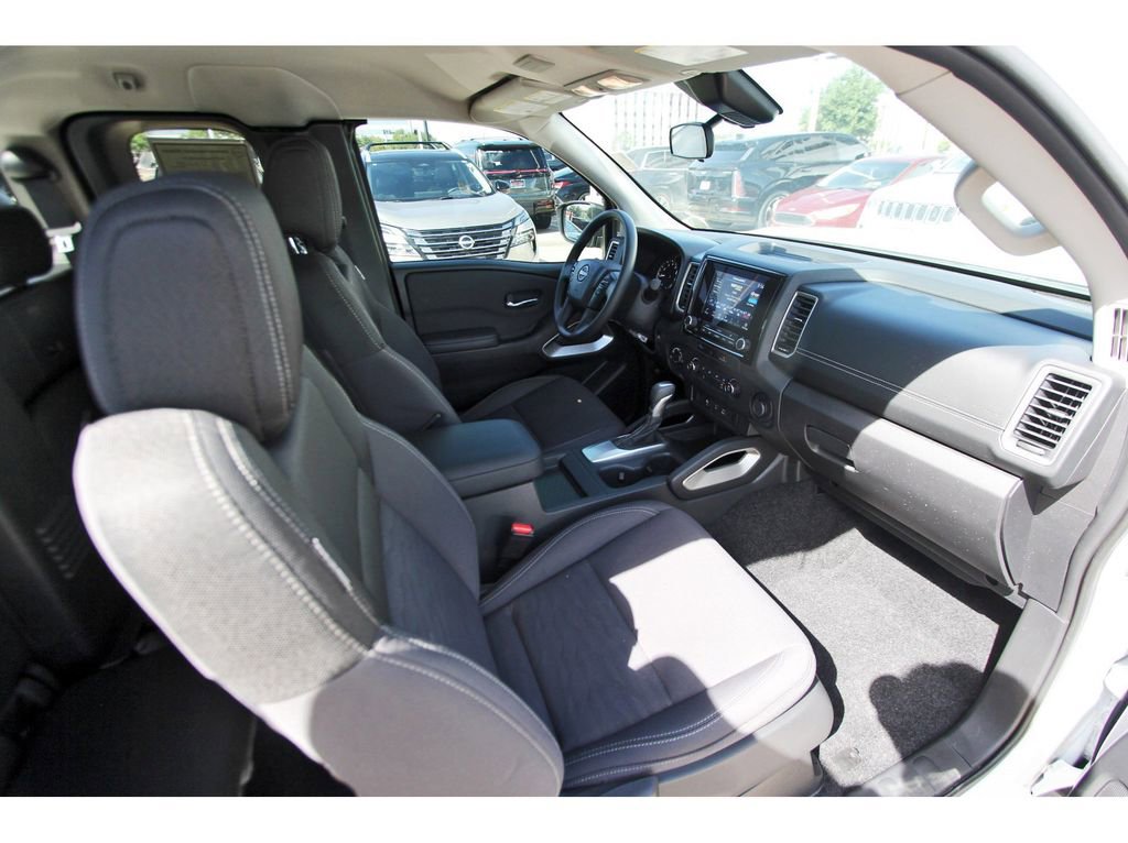 Certified 2024 Nissan Frontier SV w/ Technology Package image 8