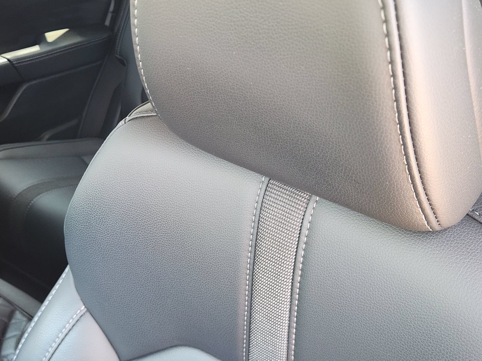 Used 2025 Honda Pilot Touring image 18