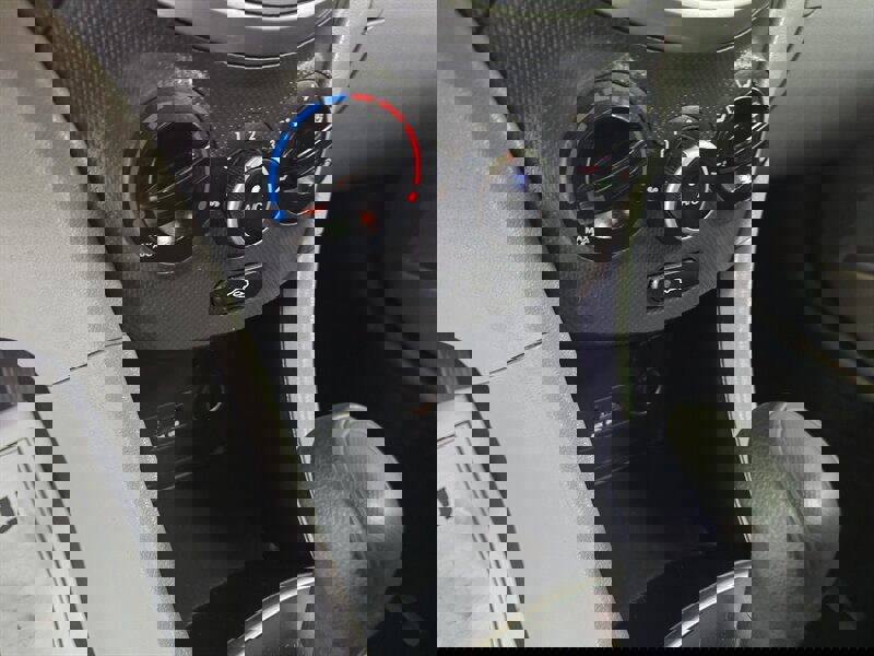 Used 2013 Hyundai Accent GS image 22