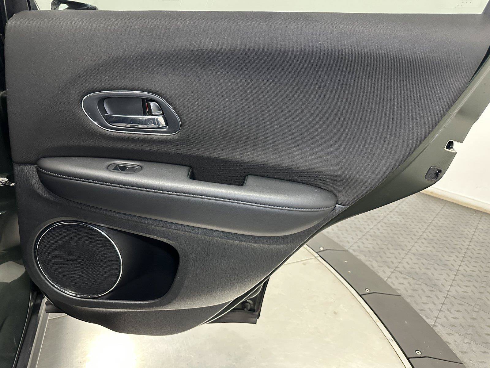 Certified 2018 Honda HR-V EX image 33