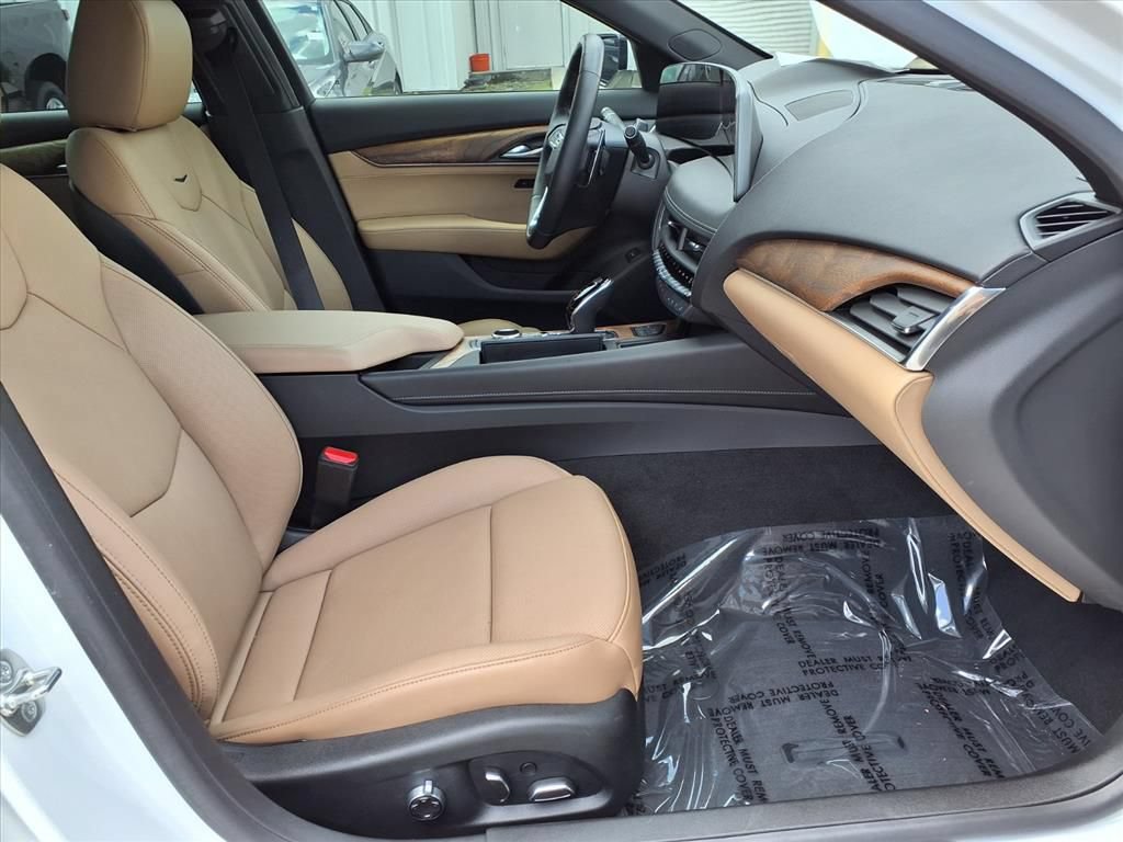 Used 2025 Cadillac CT5 Premium Luxury RWD image 9